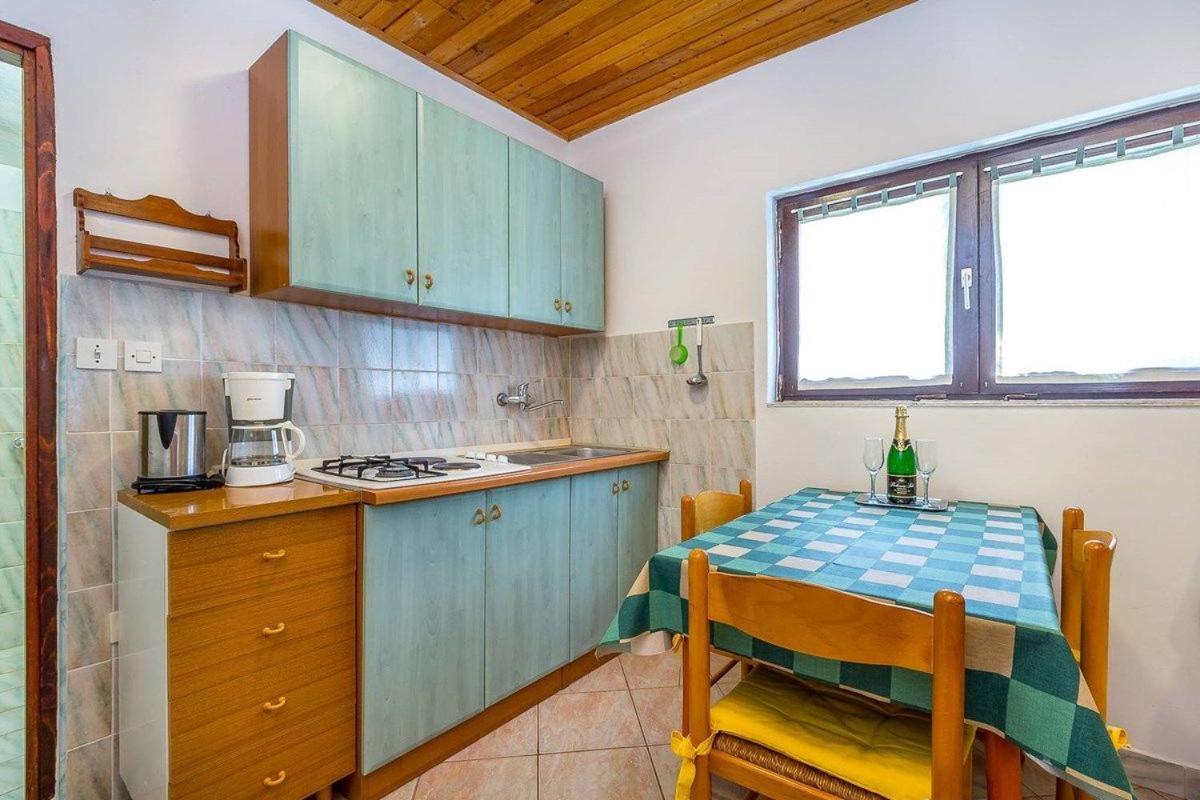 Apartments Dragica Valbandon Esterno foto