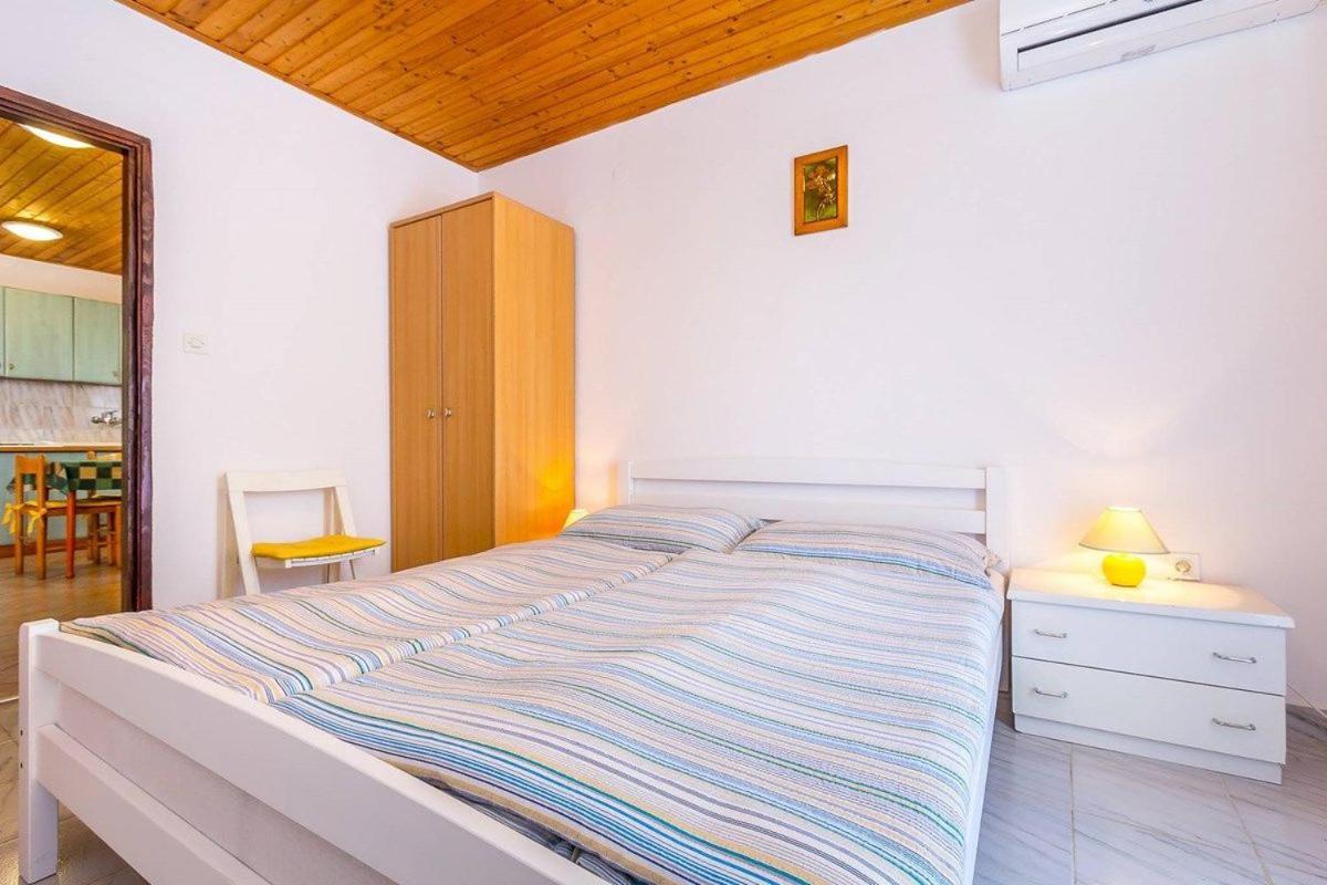 Apartments Dragica Valbandon Esterno foto