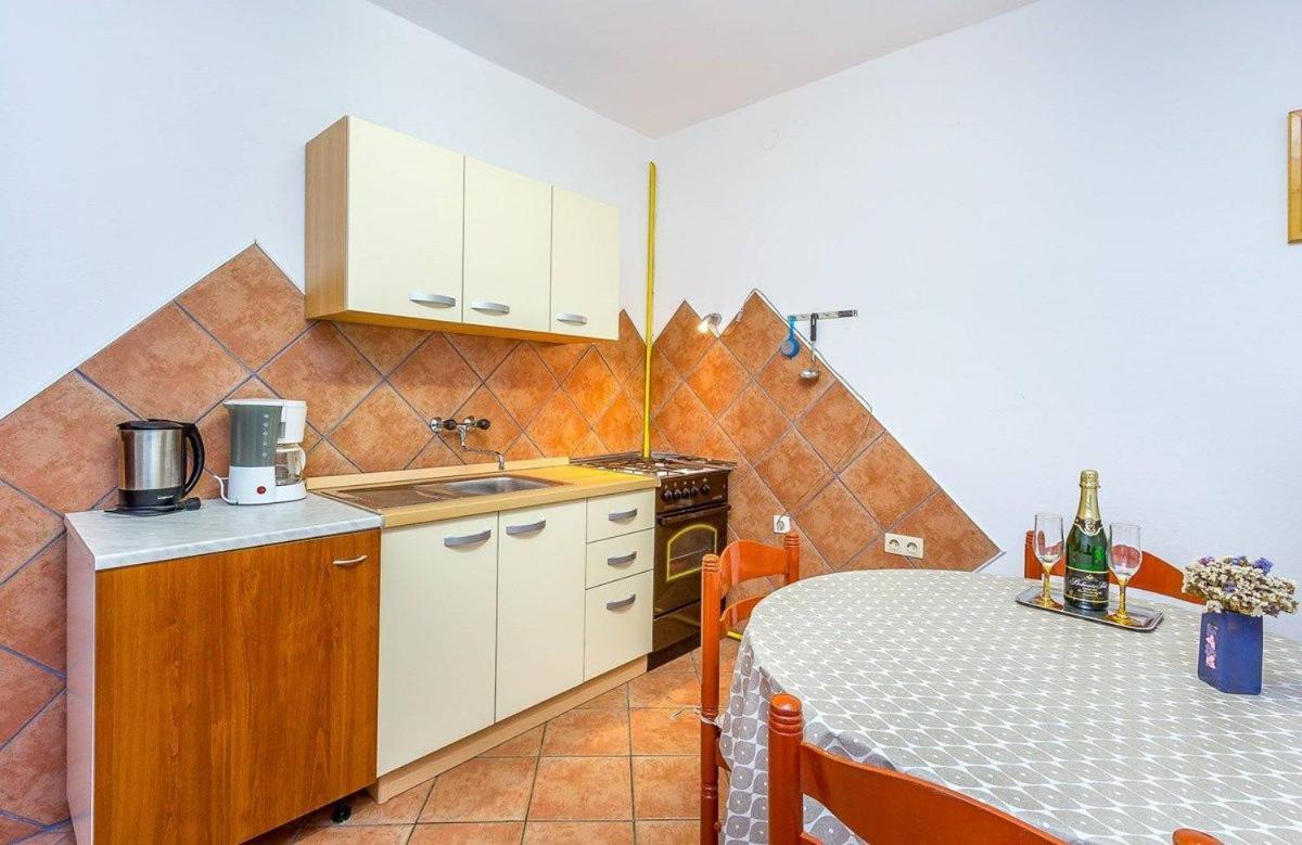 Apartments Dragica Valbandon Esterno foto
