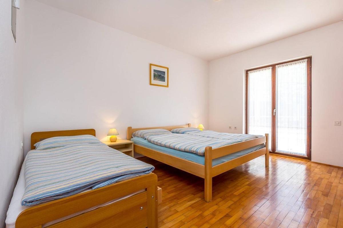 Apartments Dragica Valbandon Esterno foto