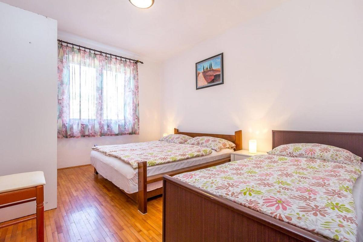 Apartments Dragica Valbandon Esterno foto